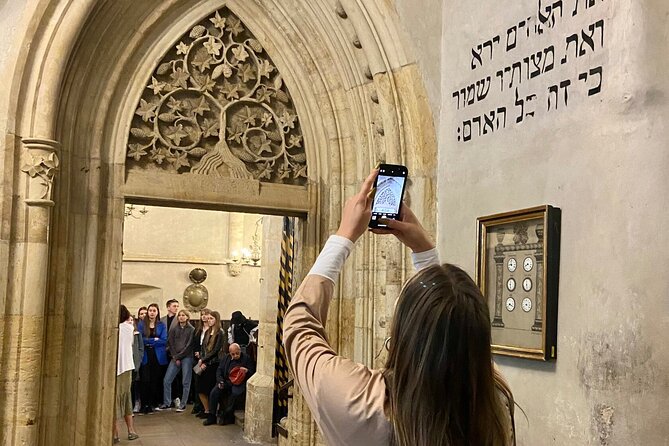 Prague Jewish Quarter & All Synagogues Indepth Semi-Private Tour - Starting at Maiselova 38, Then Warming Up at the Old-New Synagogue