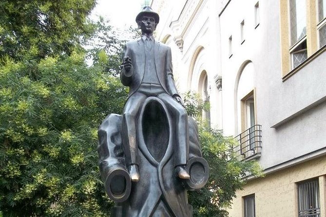 Prague Jewish Quarter Private Half-Day Walking Tour - Old Jewish Cemetery: over 100,000 burials and the Golem legend