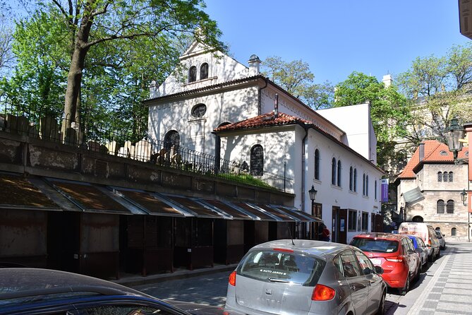 Prague Jewish Quarter Walking Tour with Admission Tickets - Stop 4: Pinkas Synagogue and the connection between synagogue space and memory