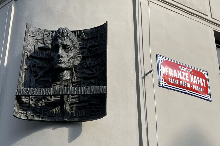 Prague: Jewish Town Guided Walking Tour - Old Jewish Cemetery: the stop that turns facts into names