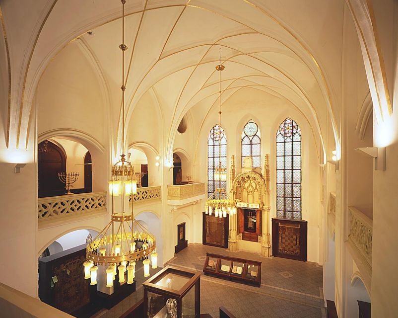 Prague: Jewish Town Walking Tour - Logistics That Matter on Day-of: Meet Early and Walk Smart
