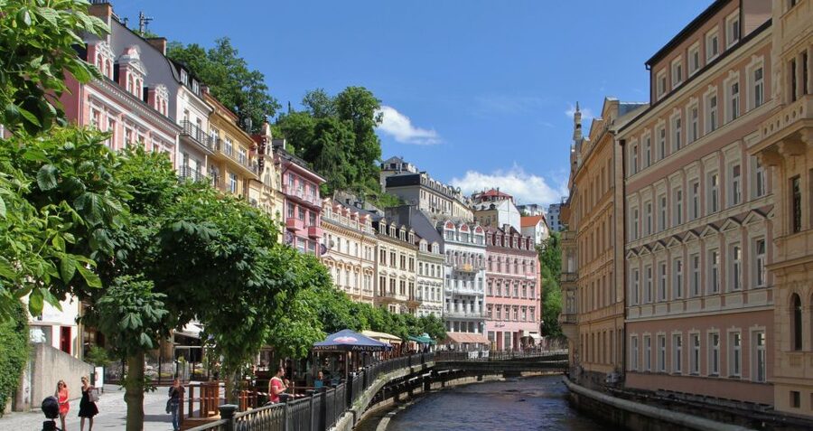Prague: Karlovy Vary Day Trip with Watchtower and Funicular - Colonnades and the spa town feel