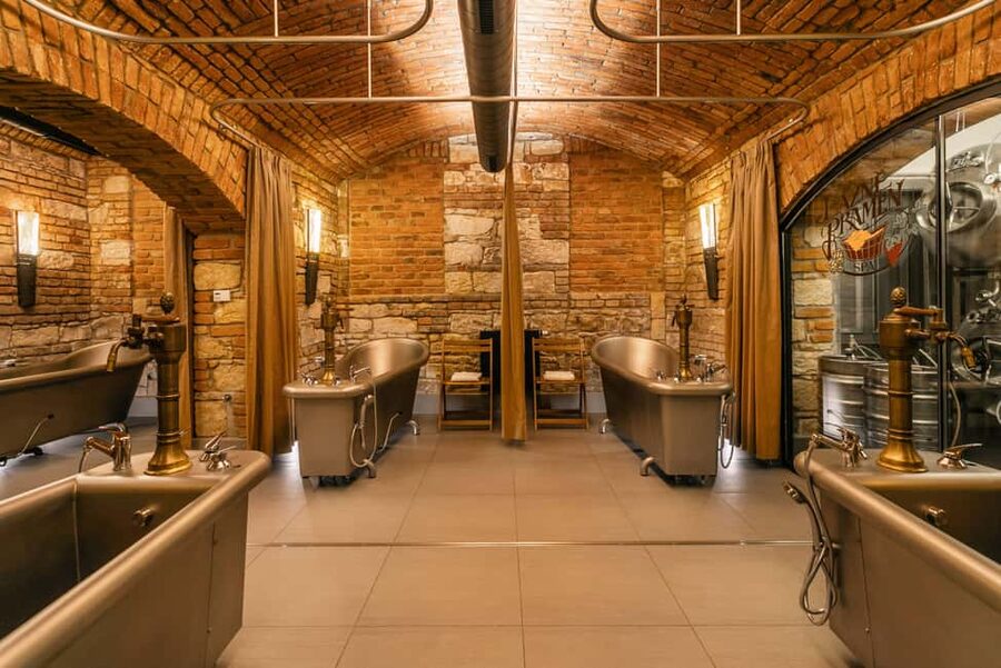 Prague: Lázně Pramen. Wine, Beer bath and Wellness SPA - Who should book, and who should skip