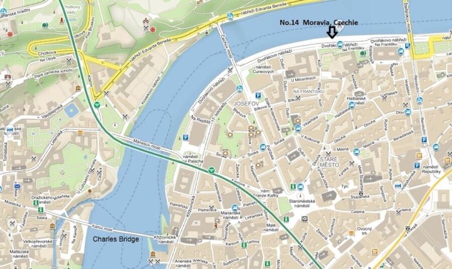 Prague: Lunch Cruise on Vltava River with open Buffet - Pier 14 and Lodě Bevents: Starting Smooth, If You Arrive Ready