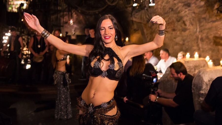 Prague: Medieval Dinner with Transfers - Your 5-Course Meal: Meat, Vegetarian, and the Hearty Portion Factor