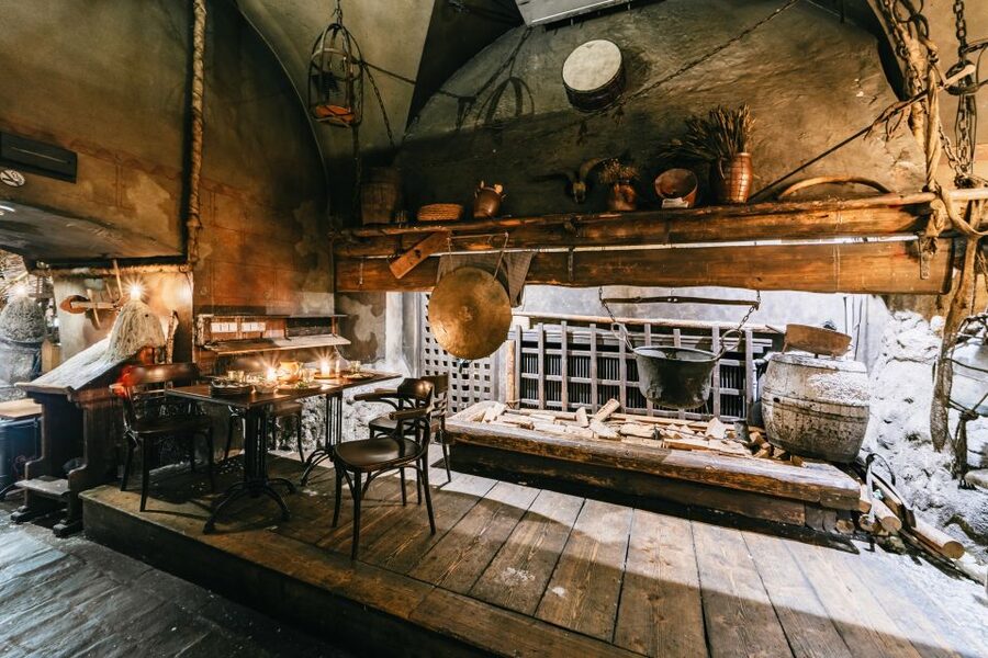 Prague: Medieval Dinner with Unlimited Drinks - A Night at U Pavouka: Prague’s Medieval Tavern Experience
