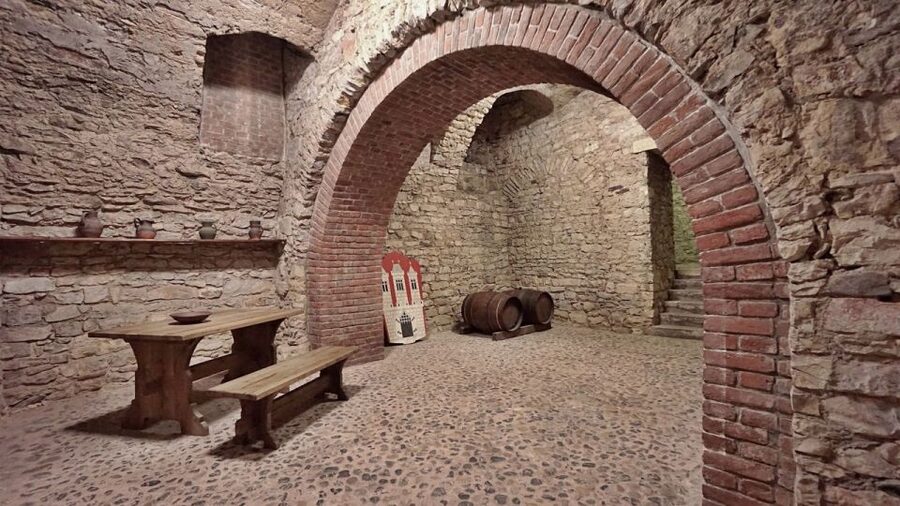 Prague: Medieval Underground Guided Tour - Dungeons and Criminals Below Prague: A Darker Chapter With Context