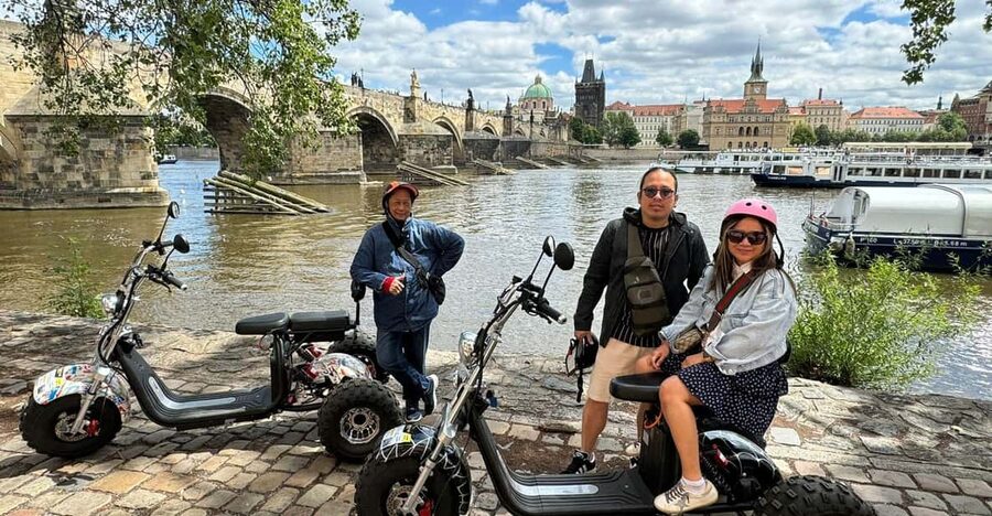 Prague Monastery & Panoramic Viewpoint Electric Trike Tour - Meeting at Štěpánská 55, training up to drive
