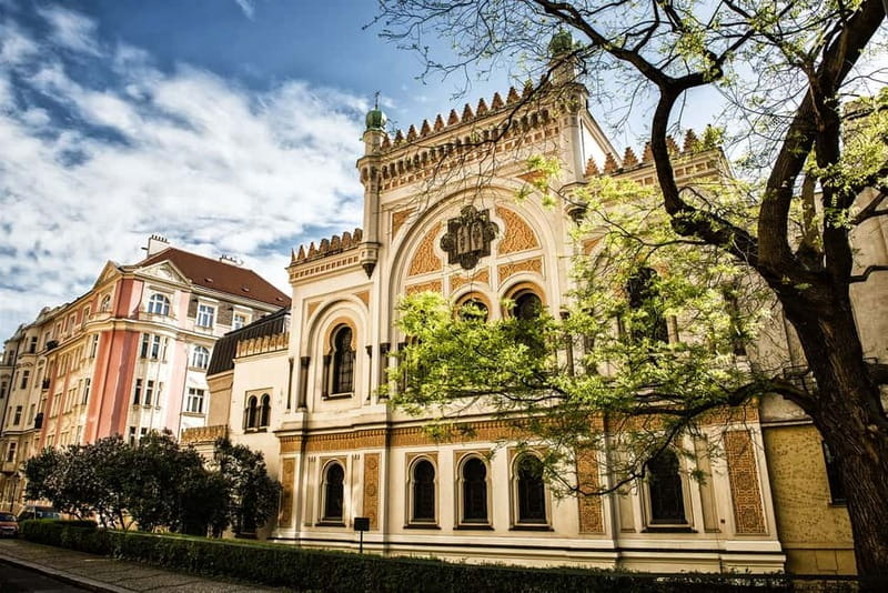 Prague: Official City Pass with Public Transport - Activating your e-Pass or physical card, and how you use it
