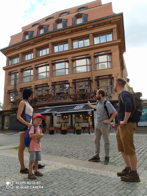 Prague: Old, New, and Jewish Towns Guided Walking Tour - Hidden lanes and less obvious places: the best payoff of a licensed guide