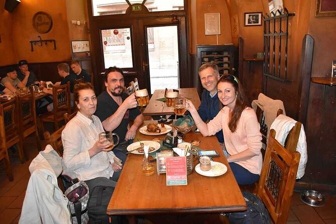 Prague Old Town And Beer Walking Tour Including Dinner - When the Guide Makes or Breaks the Evening