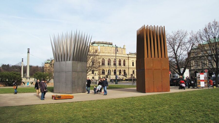 Prague: Old Town and Classical Concert Tour - Key things you’ll notice right away