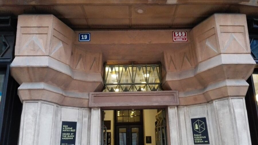 Prague: Old Town and Classical Concert Tour - The walking portion: getting your bearings in Prague’s UNESCO Old Town