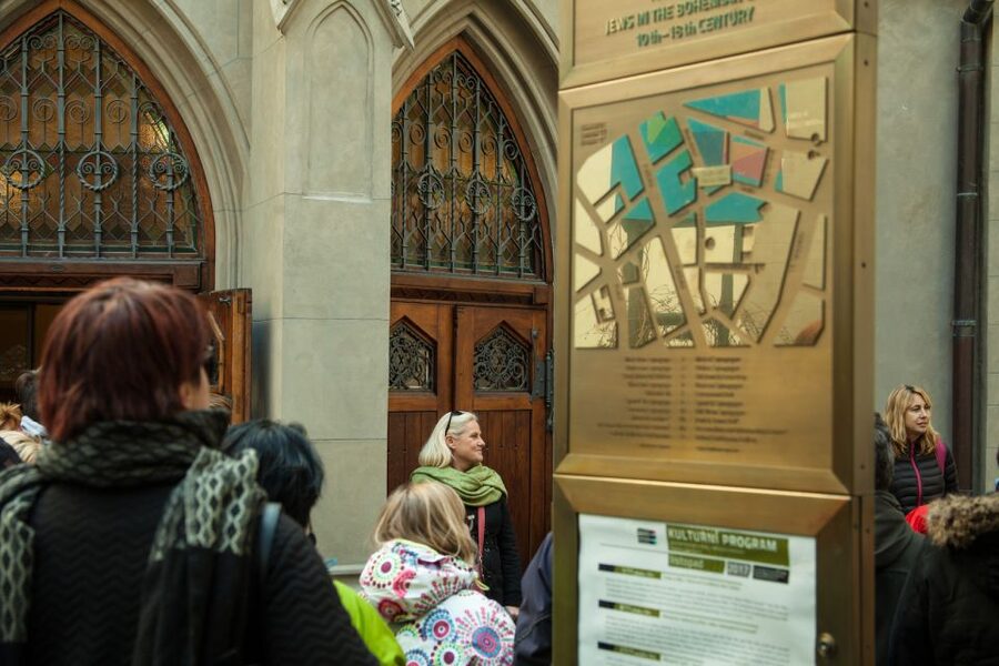 Prague: Old Town and Jewish Quarter Guided Tour in German - Small Group, German-Only Tour, and Price Value at Around $29