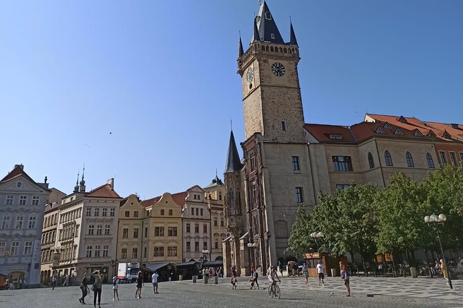 Prague: Old Town and Jewish Quarter Small-Group Tour - Josefov, the Jewish Quarter: context, survival, and Kafka roots