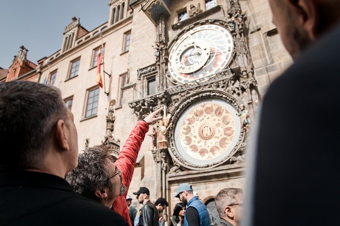 Prague: Old Town and Jewish Quarter Walking Tour - Where you meet and how the day actually begins