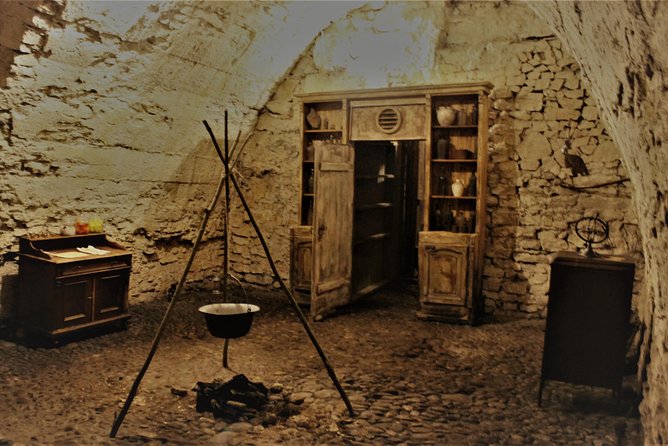 Prague Old Town, Medieval Underground and Dungeon Historical Tour - Comfort and Hearing: Steps, Uneven Floors, and Group Size Realities