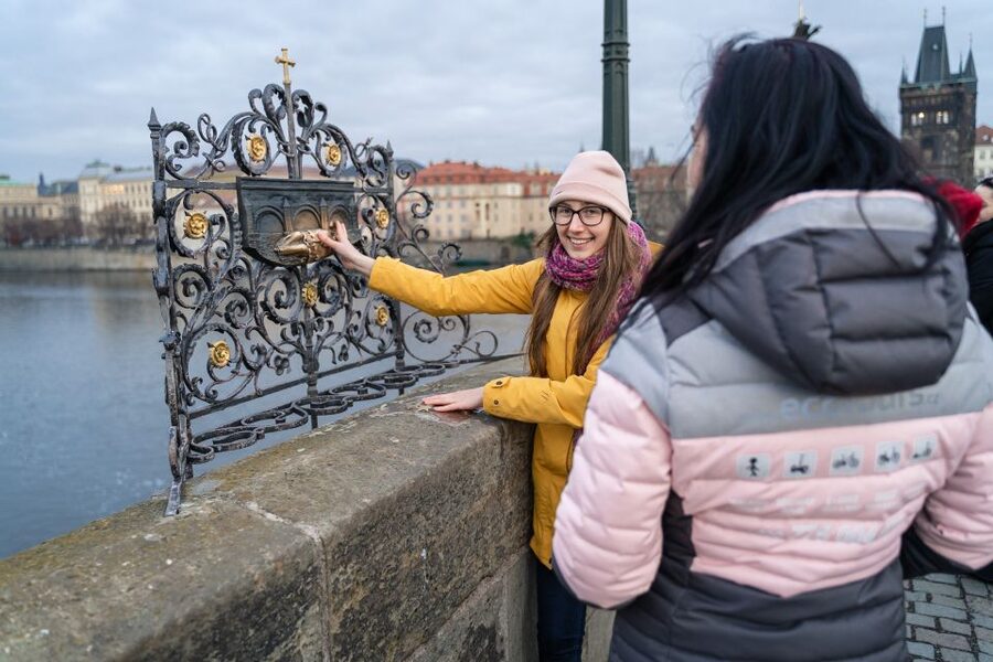 Prague: Old Town Private Walking Tour with Hotel Pickup - Hotel pickup in Prague 1, then a walk you can actually control