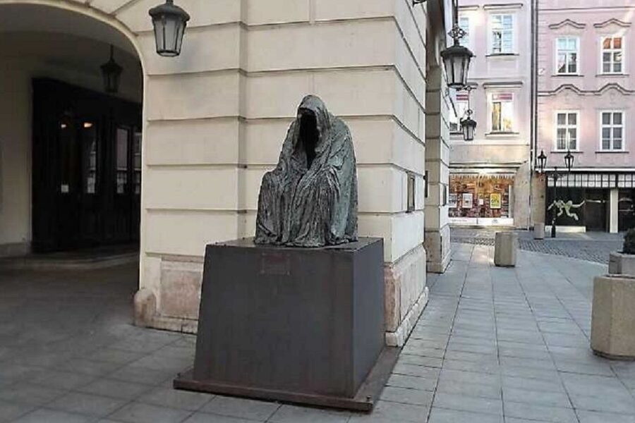 Prague: Old Town Tour & National Museum Skip-the-Line Ticket - Should you book this tour?