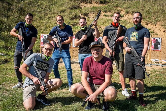Prague: Outdoor shooting experience 3 to 10 guns + BUS Transfer - Open-air shooting: 25 to 500 m, and why distance changes everything