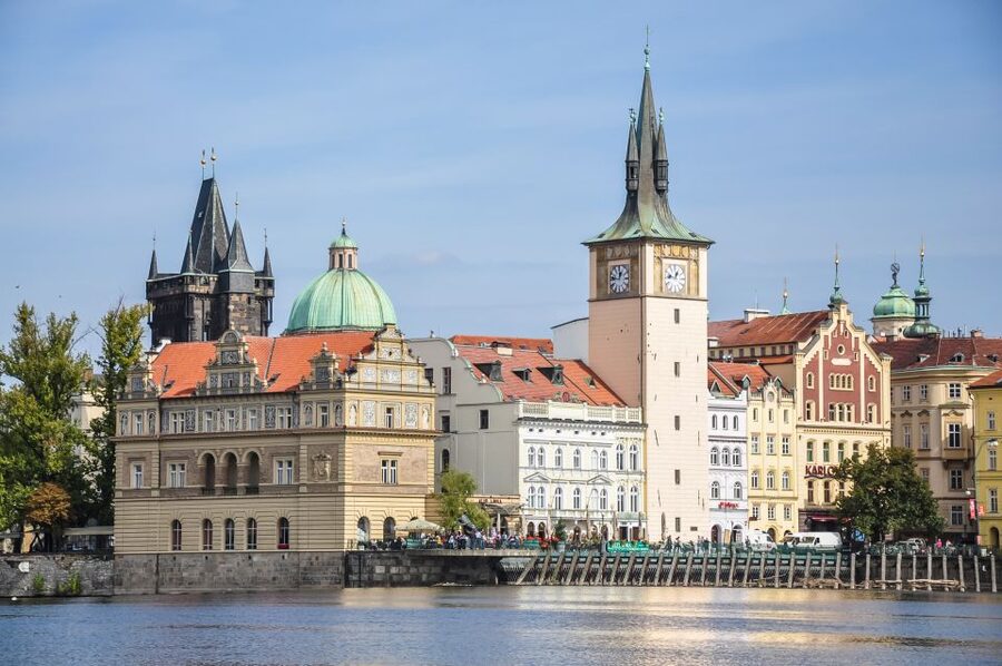 Prague: Panoramic Vltava River Cruise - Food and Drinks Onboard: Budget-Friendly, But Not Included
