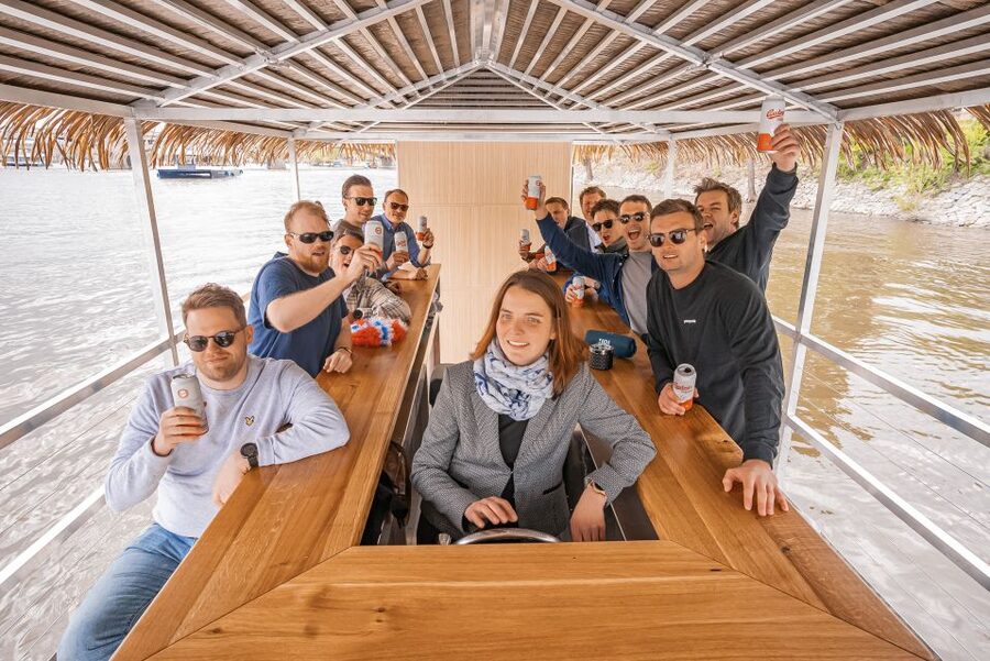 Prague: Party Tiki Boat Sightseeing Cruise with Drinks - Practical tips so your cruise goes smoothly