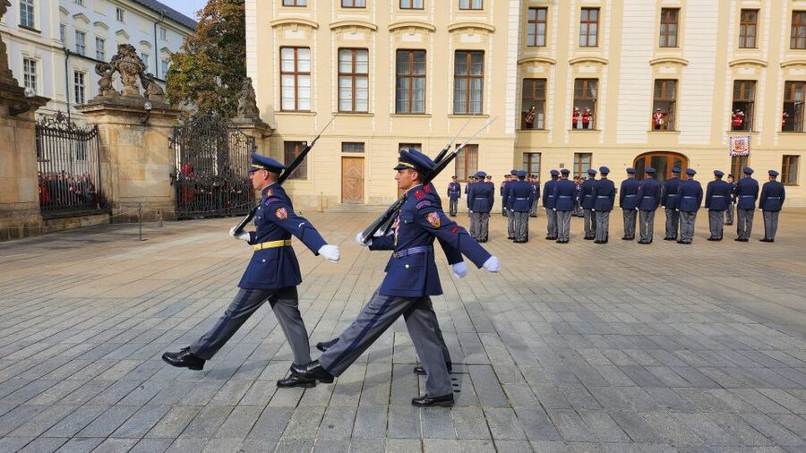Prague: Prague Castle Private Walking Tour - Key things you will really notice