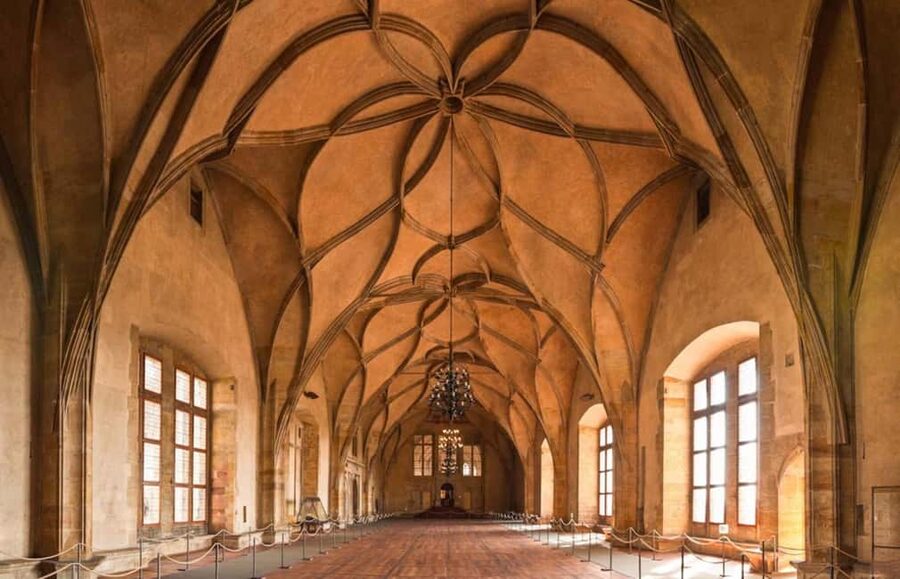 Prague: Prague Castle Skip-the-Line Ticket with Audioguide - Your Main Circuit: The Stops That Fill a Full Castle Day