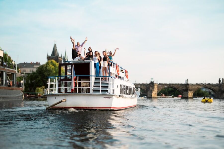 Prague: Private Beer Boat Cruise with Unlimited Beer - Who should book this cruise, and who should skip it