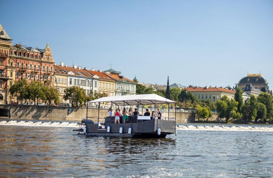 Prague: Private Cycle Boat River Tour with Beer or Prosecco - Private group size and the real meaning of 90 minutes