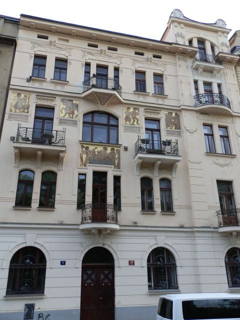 Prague: Private Prague Art Nouveau and Cubism Tour - Municipal House and the House of the Black Madonna: learning to read decoration