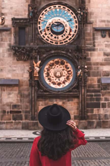 Prague: Private Professional Photoshoot with Edited Photos - Why a Private Photoshoot Works So Well in Prague Old Town