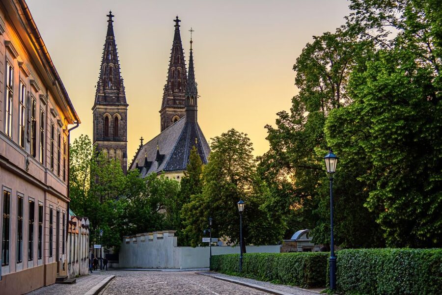 Prague: Private tour to the historic fortress of Vyšehrad - St. Peter and St. Paul Basilica: the real star of the visit