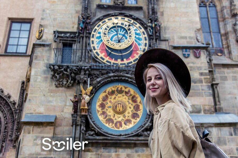 Prague: Professional Photoshoot in the Old Town - Prague Old Town Photo Studio, Without the Guesswork