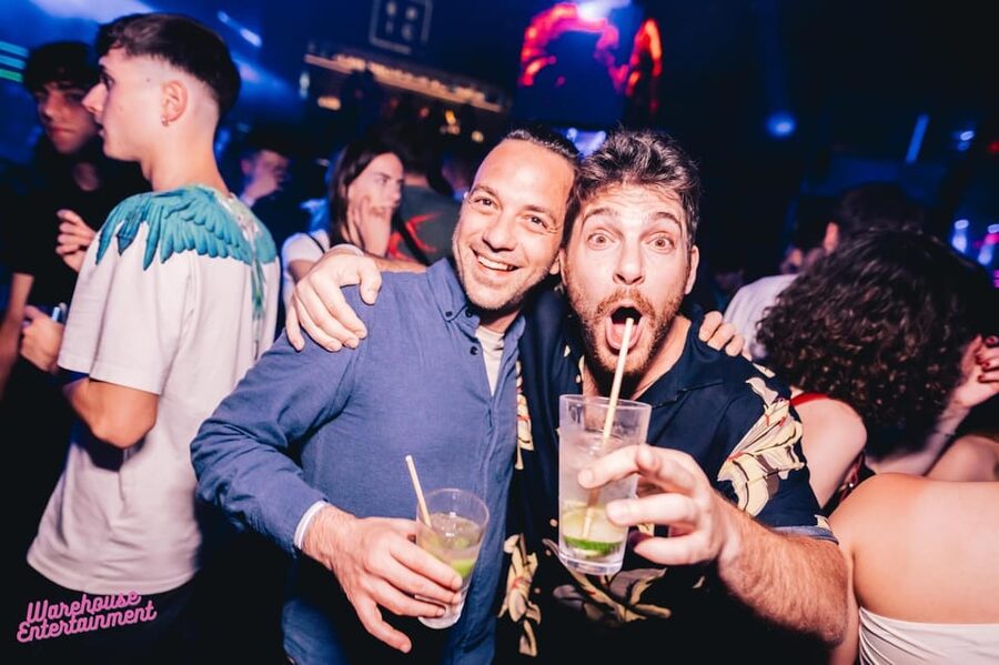 Prague: Pub Crawl with Shots & Entrance to Rooftop Club - Price and Value: How $29 Fits a Full Night Out