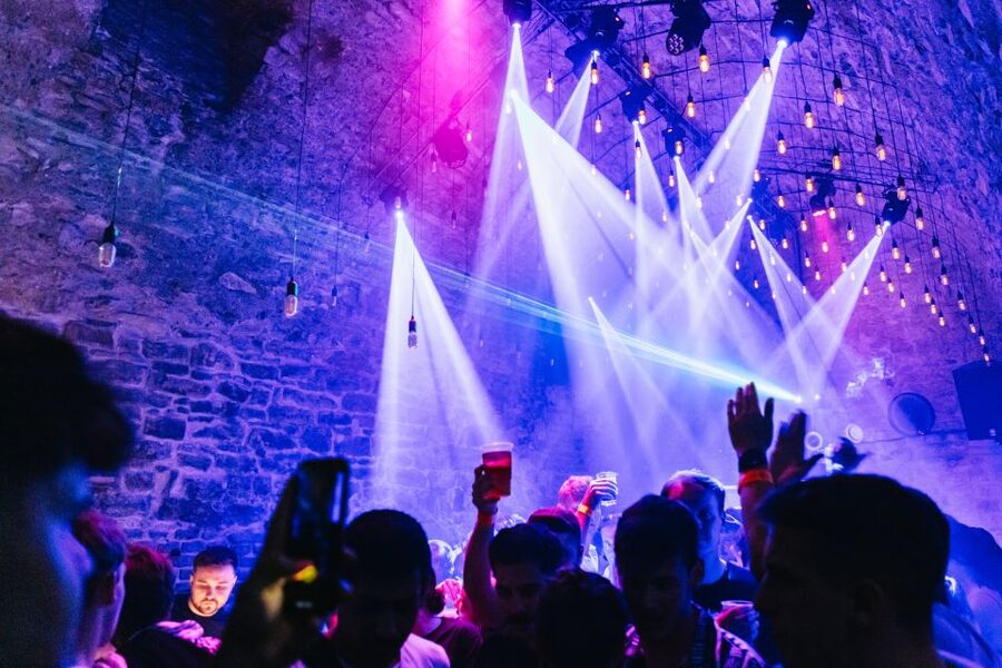 Prague: Pub Crawl with Unlimited Drinks & 5-floor Club Entry - Key highlights to know before you go