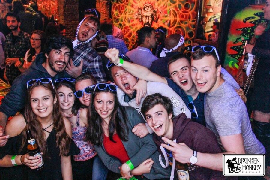 Prague: Pub Crawl with Unlimited Drinks, Bars & Club Entry - Key things to know before you go
