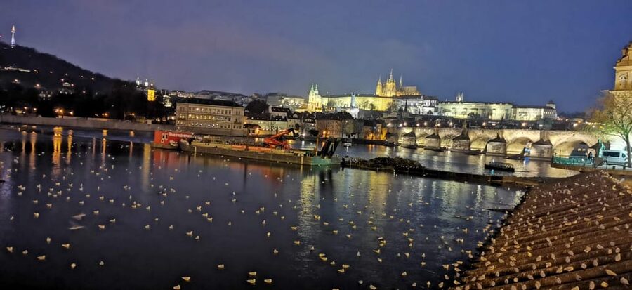 Prague: River Cruise with Transfer to Pier - English driver and the kind of information you can expect