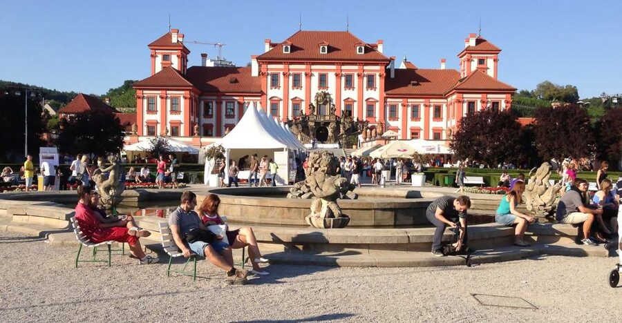 Prague: River & Park Bike Tour to Troja Chateau - How the bikes and gear affect your comfort