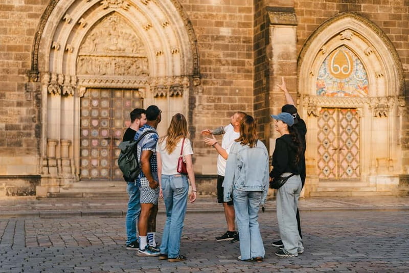 Prague’s Best Hidden Gem: Vysehrad Castle & Historic Fort - Key moments you will not want to rush