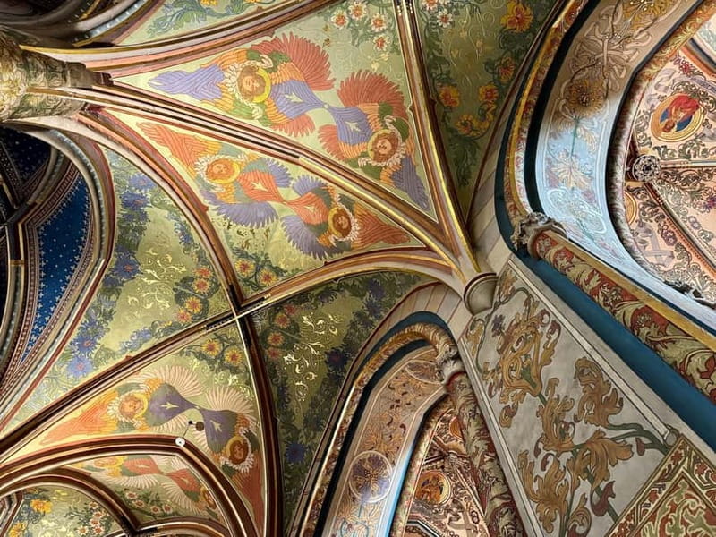 Prague’s Best Hidden Gem: Vysehrad Castle & Historic Fort - Why Vyšehrad feels calmer than central Prague