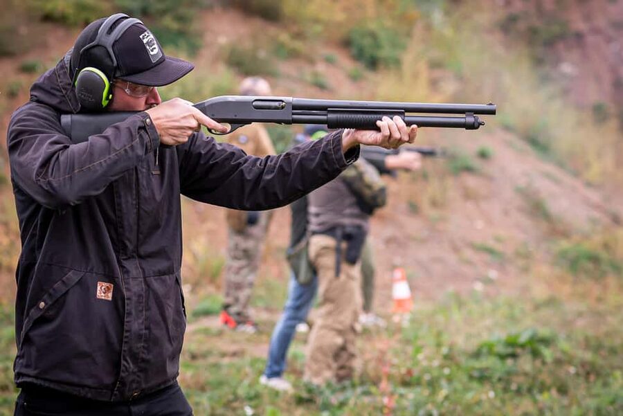 Prague: Shooting Experience with 3 to 10 Guns & Bus Transfer - Key highlights you should know before you go