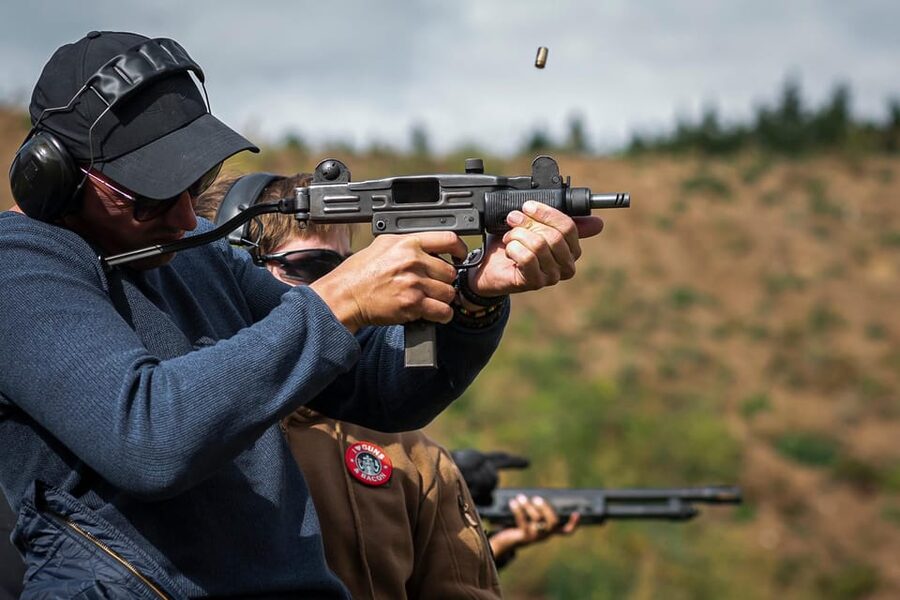 Prague: Shooting Experience with 3 to 10 Guns & Bus Transfer - What to Bring, What Not to Do, and Small Tips That Help