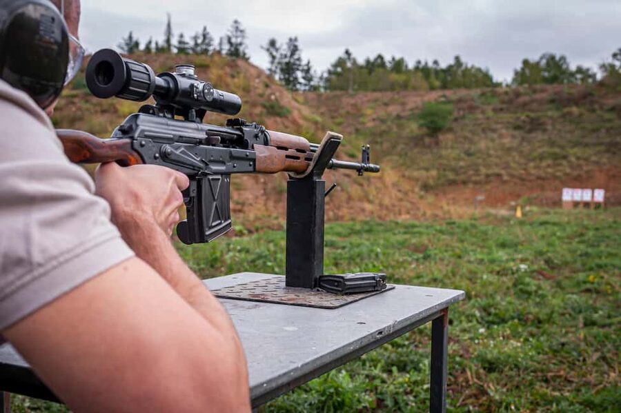 Prague: Shooting Experience with 3 to 10 Guns & Bus Transfer - On-Site Break: Drinks and Small Lunch or Snack