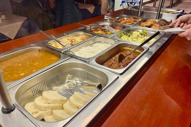 Prague: Sightseeing Boat Cruise with Buffet Dinner - Wi-Fi and the 24-language audio guide: the setup that matters