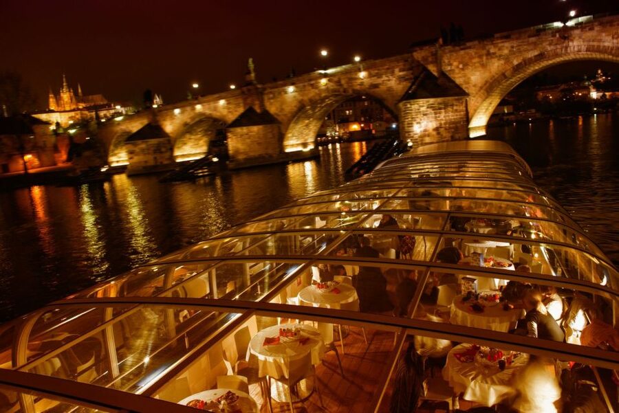 Prague: Sightseeing Dinner Cruise on Open-Top Glass Boat - Dinner buffet reality: Czech comfort, international picks, and real dietary options
