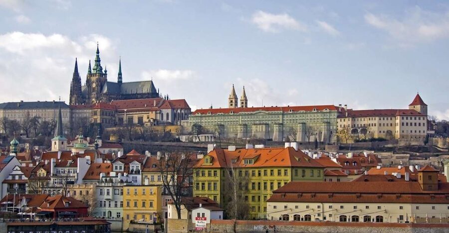 Prague Sightseeing Tour with Lunch - A 6-hour route that teaches you how Prague fits together