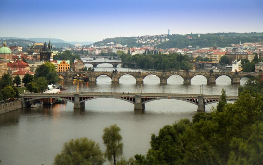 Prague: Stunning Viewpoints, Castle, City & Park E-Bike Tour - Key things to know before you go