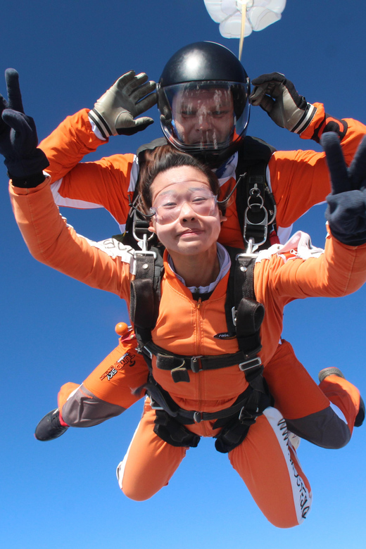 Prague: Tandem Skydiving 14,000ft over Prague with Transfers - Quick Hits