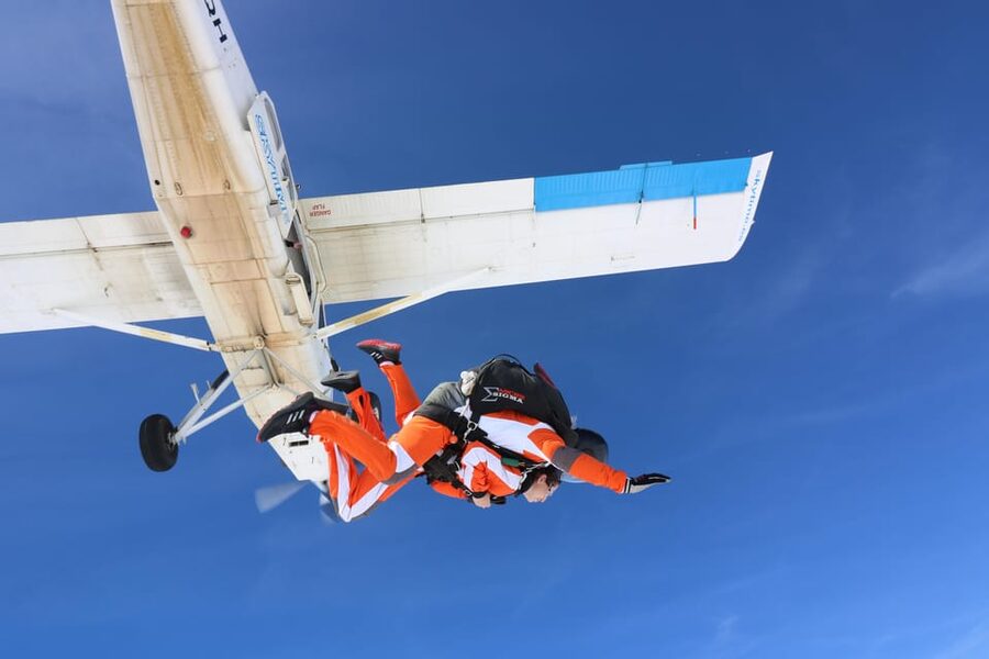 Prague: Tandem Skydiving 14,000ft over Prague with Transfers - Safety, Credentials, and What 100% Means in Real Life